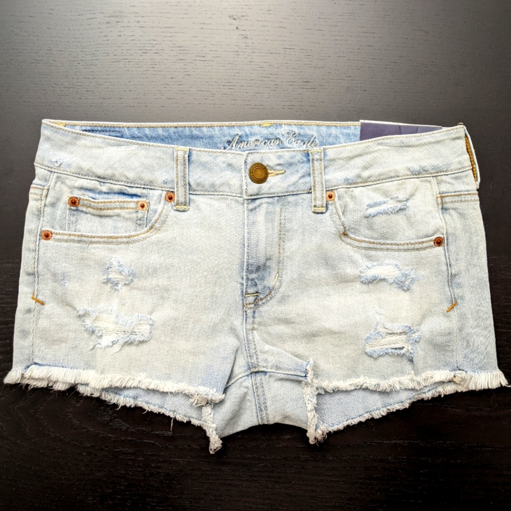NWT American Eagle Distressed Shorts